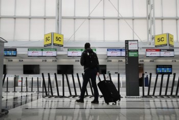 شيكاغو: العثور على رجل يعيش في المطار لثلاثة أشهر لأنه" خائف من العودة إلى المنزل بسبب الوباء ''