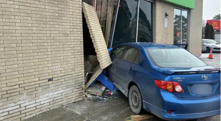 Ottawa: Car crashes into bank building in Ottawa causing structural damage with no injuries