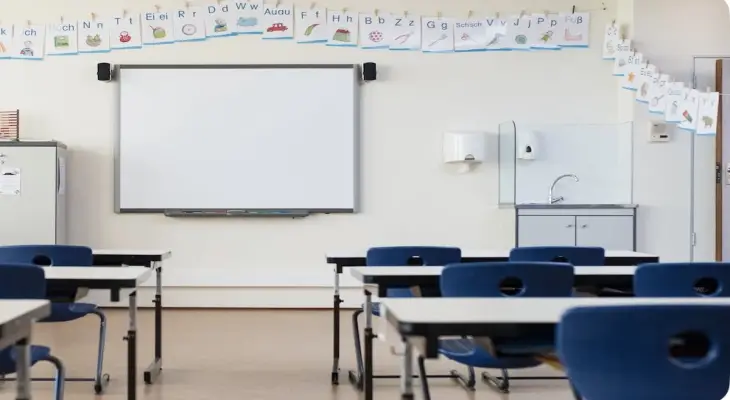 أزمة الغياب في مدارس أونتاريو الثانوية تثير جدلاً تربوياً