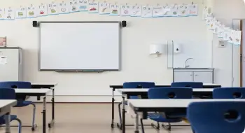 أزمة الغياب في مدارس أونتاريو الثانوية تثير جدلاً تربوياً