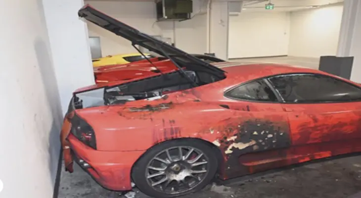 Vidéo de surveillance documentant le moment de l'explosion à l'intérieur de l'agence "Ferrari Québec" à Montréal