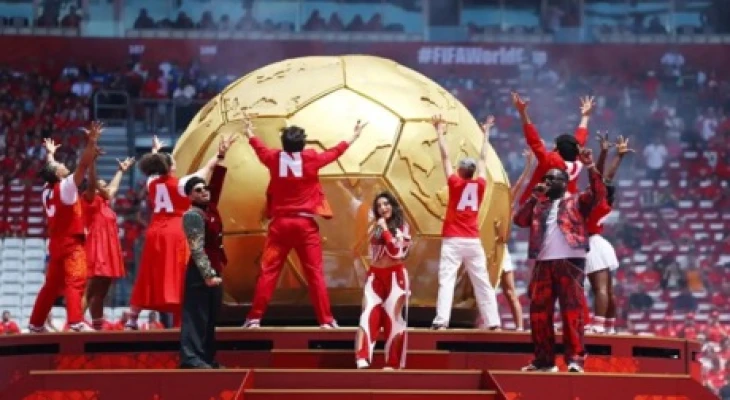 نورا فتحي تخطف الأنظار في حفل افتتاح مباريات كأس العالم بكندا