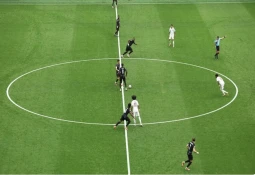 كندا تبحث عن فوز مهم أمام قطر في ثاني مبارياتها بكأس العالم