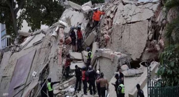 زلزالان قويان يضربان فنزويلا ويتسببان بانهيارات في كراكاس