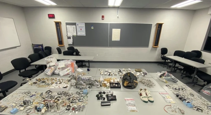 Récupération de biens volés d'une valeur d'environ un million de dollars après l'arrestation d'un suspect à Mississauga