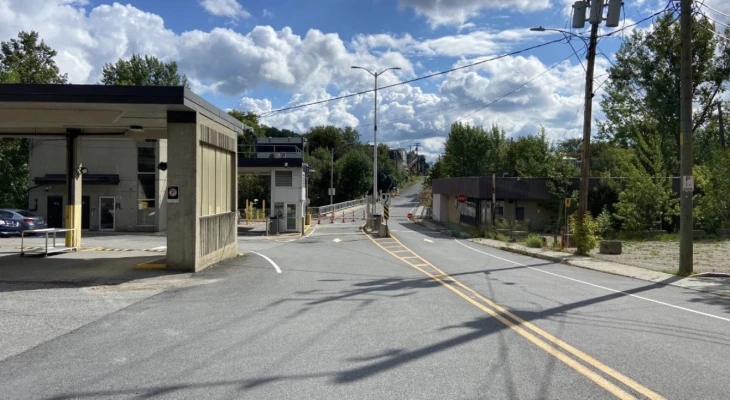 In a Quebec town on the border.. the trade war changes Canadians' view of the American neighbor